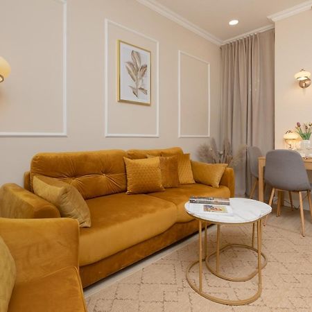 Filtrowa Luxurious Apartments Stara Ochota By Noclegi Renters Varsó Kültér fotó