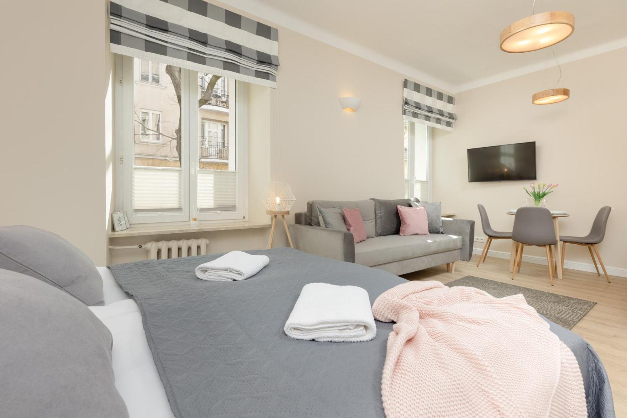 Filtrowa Luxurious Apartments Stara Ochota By Noclegi Renters Varsó Kültér fotó