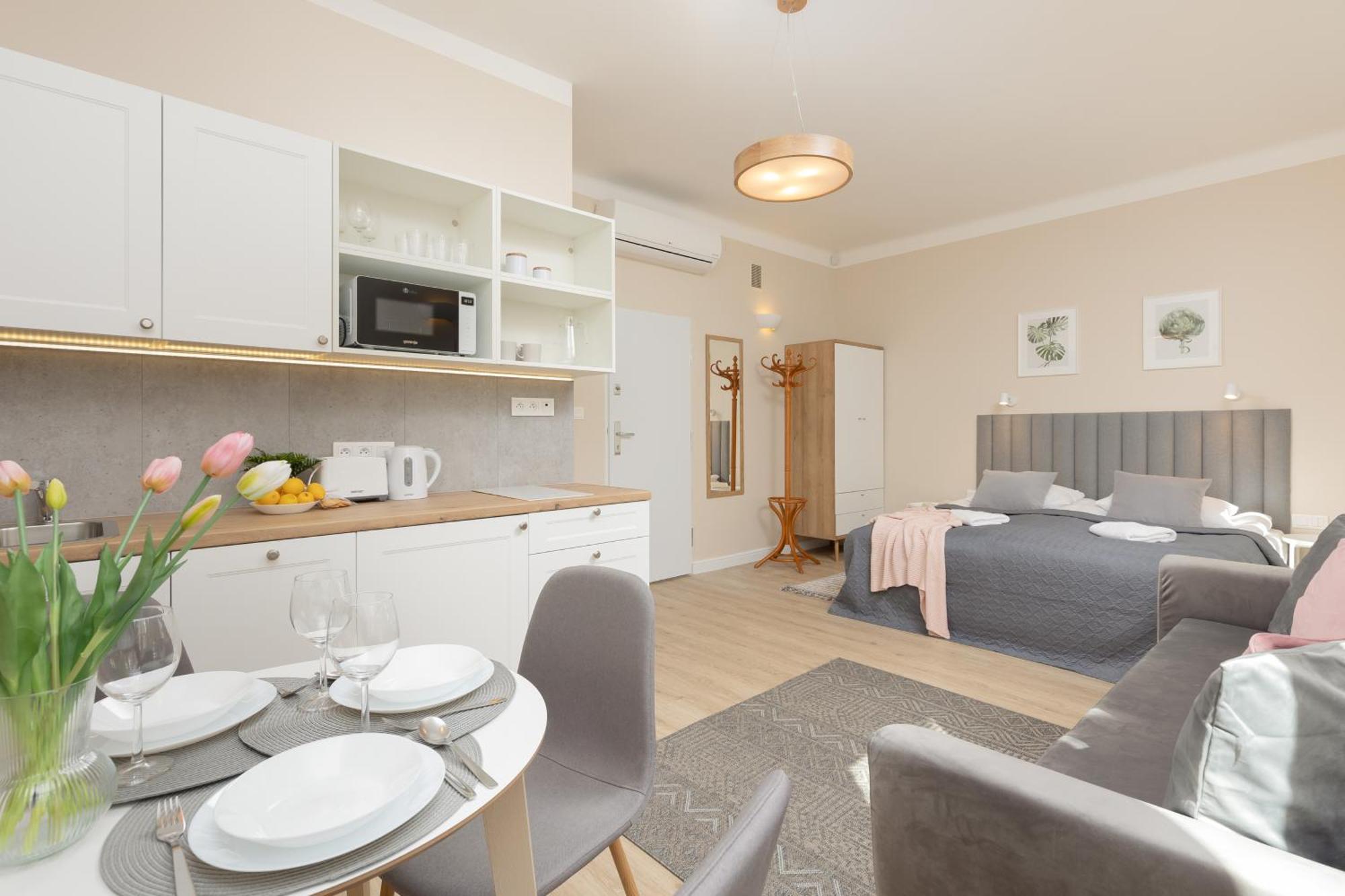 Filtrowa Luxurious Apartments Stara Ochota By Noclegi Renters Varsó Kültér fotó