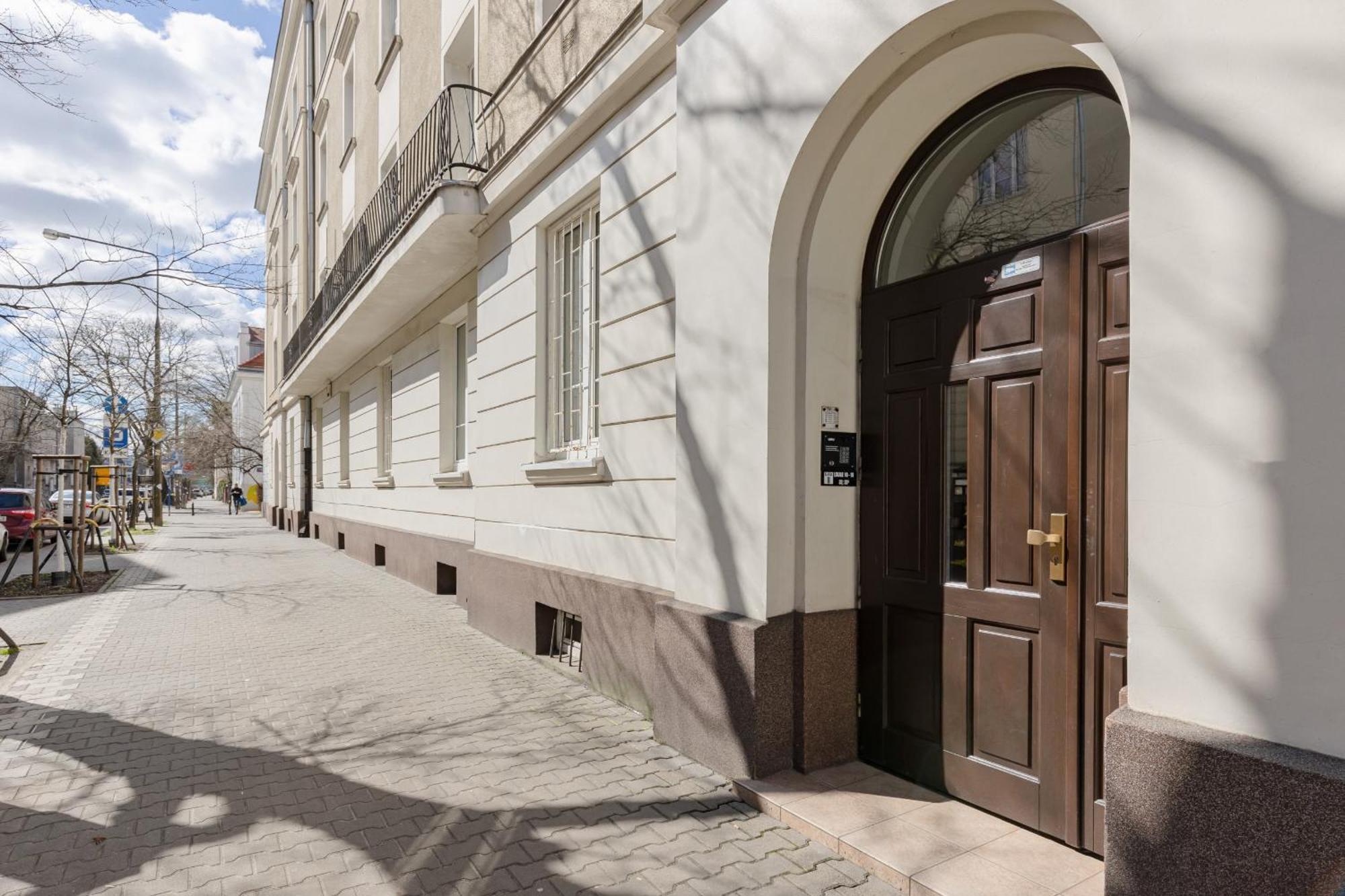 Filtrowa Luxurious Apartments Stara Ochota By Noclegi Renters Varsó Kültér fotó
